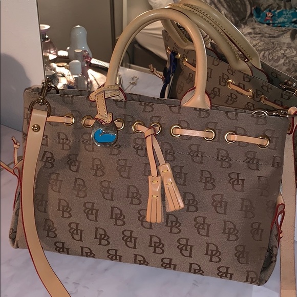 Dooney & Bourke Handbags - BRAND NEW AUTHENTIC DOONEY & BOURKE PURSE